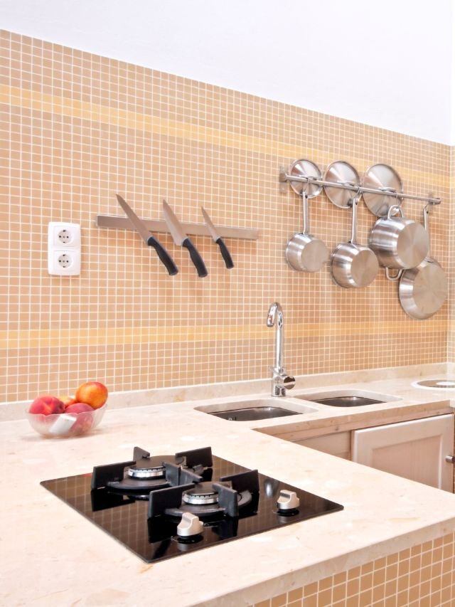 Read more about the article Transform Your Kitchen with These 8 Modern Tile Trends